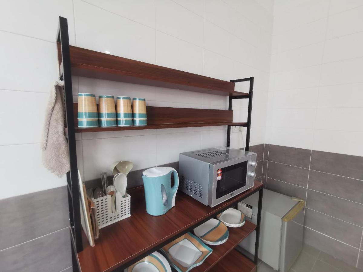מואר Oyo Homes 90524 D'J Pegaso Serom Homestay מראה חיצוני תמונה