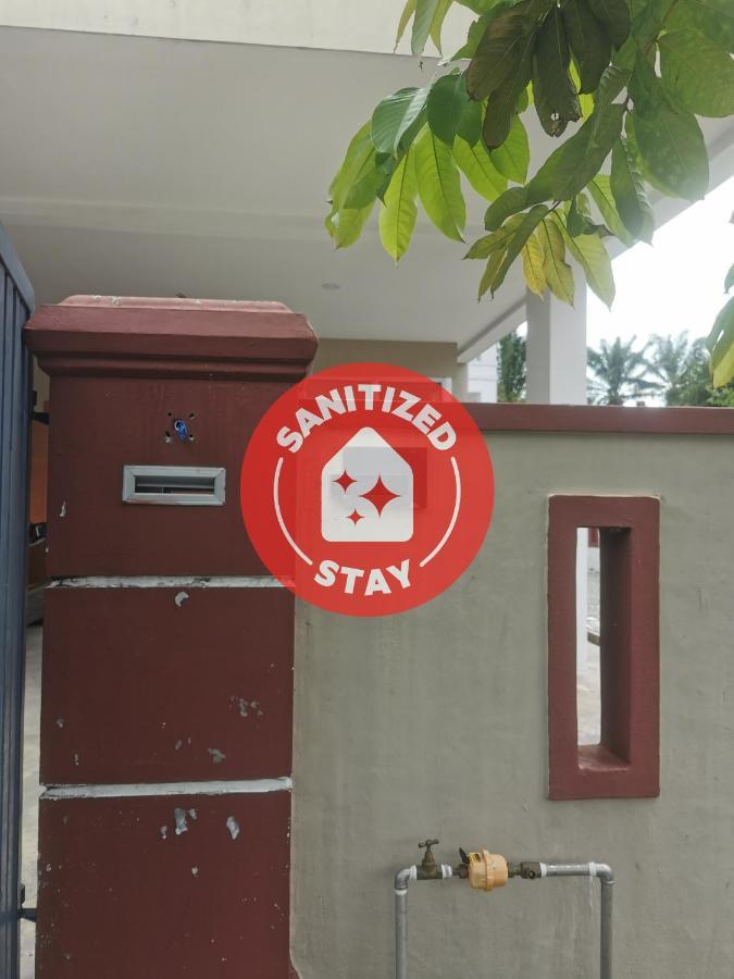 מואר Oyo Homes 90524 D'J Pegaso Serom Homestay מראה חיצוני תמונה