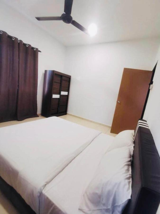 מואר Oyo Homes 90524 D'J Pegaso Serom Homestay מראה חיצוני תמונה