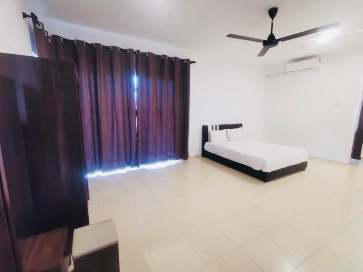 מואר Oyo Homes 90524 D'J Pegaso Serom Homestay מראה חיצוני תמונה